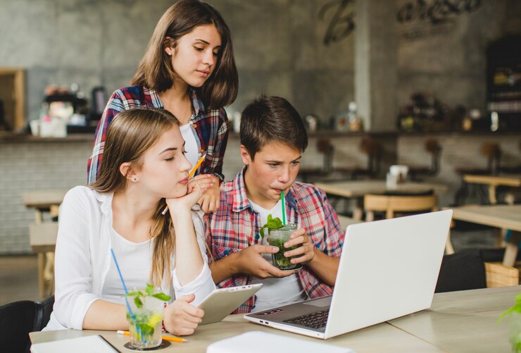 Courses After 12th Science: The Best Courses, Jobs, and Salaries